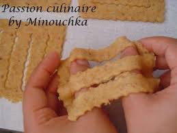Chebakia Marocaine Avec Etapes Et Astuces Passion Culinaire By Minouchka Recette Gateau Marocain Recette Gateau Arabe Recette Repas Noel