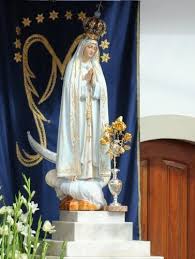 La historia de este santuario es la historia de las apariciones de la virgen maría en 1917, a lúcia, francisco y jacinta, luego conocidos como los tres pastorcitos. Santuario De Fatima Presenta Estudio Sobre Imagen De La Capilla De Las Apariciones