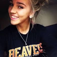 Kendra Allison's Instagram, Twitter & Facebook