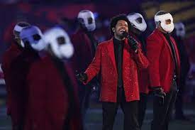 The weeknd was among the performers at the billboard music awards sunday night (may 23). The Weeknd Beim Super Bowl Viral Im Spiegelkabinett