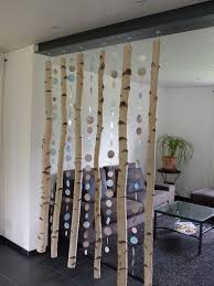 Raumtrenner Aus Hakenmagneten Und Birkenstammen Raumtrenner Handgemachte Wohndekoration Dekor