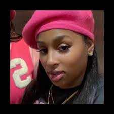 Asha Smith's Instagram, Twitter & Facebook