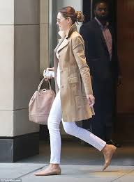 This is an archive of a trump administration account maintained by the national archives and records administration (nara). Casual Melania Trump Steps Out With Her Mom In No Makeup And A T Shirt Casual Fashion Fashion Classy