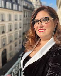 En attendant les photos pour @afpfr_officiel France presse📸 . . . #paris  #photoshoot #sallegaveau #iduefoscari #primadonna #dolcegabbana  #operasingersofinstagram