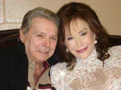 GILLEY'S URBAN COWBOY