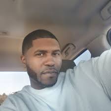 Are refs not penalizing center contact during kick blocks?