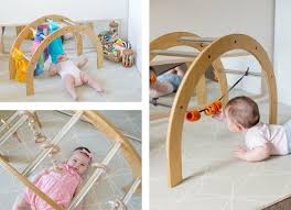 Der baby spielbogen aus holz lässt sich perfekt mit einer bieco baby krabbeldecke kombinieren. Spielbogen Und Sensorik Hula Hoop Zum Selbermachen Zwei Einfache Anleitungen Fresh Ideen Fur Das Interieur Dekoration Und Landschaft