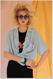 The continuation of the popular style is mostly due to its clean, fresh look and ease of styling (it's thought that the original purpose was to prevent barbarians from pulling the roman soldiers' hair back and. 80s Hairstyles 35 Hairstyles Inspired By The 1980s