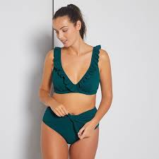 On peut choisir un dos nageur si l'on possède une forte poitrine ou un maillot noué dans le cou pour assurer un maintien idéal. Culotte De Bain Taille Haute Nid D Abeille Femme Kiabi 8 00
