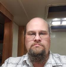 Traffic is blocked between Case Rd and Exit 95 near the Punjabi Boy. Semi  truck is high centered.