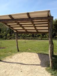 Tarp And Rustic Fence Kind Of Cool If It Was A Pergola 1000 In 2020 Rustikaler Zaun Rustikale Pergola Pergola