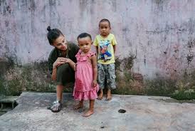 On souhaite une aussi belle carrière à tatiana silva. Photos Tatiana Silva Sa Mission A Madagascar Pour L Unicef Avec Tele 7 Jours