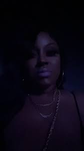 Hello 😘😘 I'm not locked up but here to engage