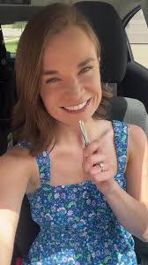 Marie Sully's Instagram, Twitter & Facebook