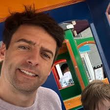 Hannah Scully (@hdescully)