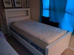 Two Twin Beds In Orlando Fl Sells For 300 Used Furniture For Sale Two Twin Beds Twin Bed