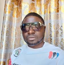 LIST OF TOP 10 RICH ENGLISH 237 COMEDIANS & THEIR NETWORTHS !! 1) Auntie  Felicia 750 million FCFA 2) Town Cryer 700 million FCFA 3) Caro and Copees  650 million FCFA 4)