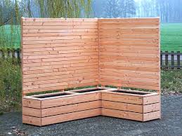 Pflanzkasten Holz Ecke Mit Sichtschutz Ecke Holz Mit Pflanzkasten Sichtschutz Sichtschutzgartenideen In 2020 Outdoor Decor Outdoor Outdoor Furniture