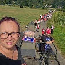 Chris Krinke's Instagram, Twitter & Facebook