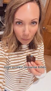 Janelle Walter's Instagram, Twitter & Facebook