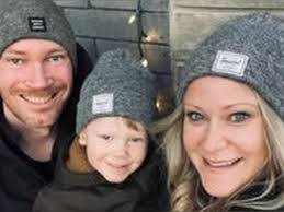 Pam Cottingham's Instagram, Twitter & Facebook