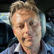 Dave Tester's Instagram, Twitter & Facebook