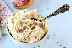 So what ingredients do go into this recipe? Edible Sugar Cookie Dough The Three Snackateers
