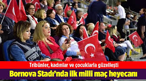 A milli futbol takımı ilk maçını şenol güneş spor kompleksi'nde rusya ile oynayacak. Bornova Stadi Nda Ilk Milli Mac Heyecani Gundem Gazetem Izmir