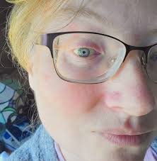 This kinda hurts my eyes... Cube the Pube?