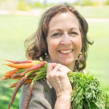 Melanie Albert (@NutritionAuthor)