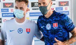 Suivez en live sur foot mercato, le match de groupe 2 de euro u21 entre france u21 et slovaquie u21. Les Maillots De Football De La Slovaquie Euro 2020