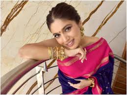 Bhumi Pednekar I Will Perform Diwali Puja Wearing My Mom S Sari Hindi Movie News Times Of India Mugam theriyatha kollaigal enru fans ah dd solliyirukiral nee oru thorai di naaje. bhumi pednekar i will perform diwali