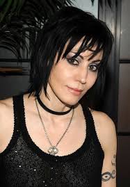 Joan Jett S Edgy Hairstyle Edgy Hair Short Hair With Layers Haute Hair