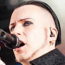 Chris Pohl's Instagram, Twitter & Facebook