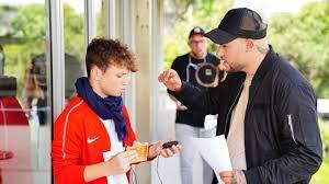 Runde = köln (einzelvorsingen in 10er gruppen) > top 44 2. Dsds 2020 Kandidat Kevo Legt Sich Mit Dieter Bohlen An Stern De