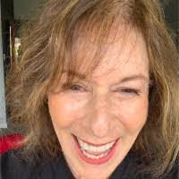 Marsha Niles's Instagram, Twitter & Facebook