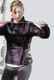 Pin By Gaby Maram On Buffy Summers In Buffy The Vampire Slayer Buffy Summers Buffy Buffy The Vampire Slayer