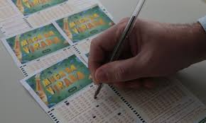 Concurso 2220 da mega sena pagou o prêmio de r$ 304 milhões para 4 apostadores. O8szps4zlvcjom