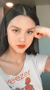 But olivia rodrigo, a disney child star wielding a bad breakup and a tart voice, has made pop primal, and primary, again. Pin By Stephany Estofanero On Movie Aesthetic Olivia Pretty People Celebrities