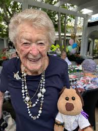 What an amazing morning at Arcare Helensvale to help celebrate the 105 th  Birthday of our wonderful friend Florence Drury what an incredible  inspirational lady Arcare put