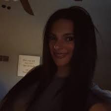 Are there hotels in Cape Cod that allow check-in at 18?