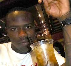 Ex-prison officer accused of gang member's murder granted bail