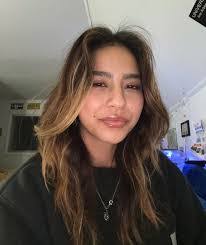 Kris Riley's Instagram, Twitter & Facebook