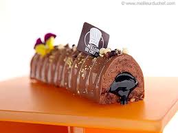 Buche De Noel Au Chocolat Et Son Cœur Coulant Recette Buche De Noel Chocolat Buche De Noel Buche Au Chocolat