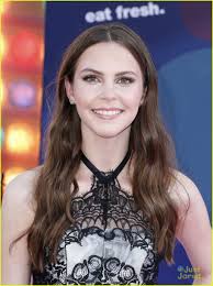 Kaitlyn Dias's Instagram, Twitter & Facebook