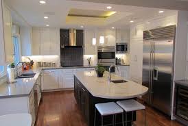 Beautiful Modern Kitchen With Wood Mode Cabinetry Www Cabinetsanddesigns Net Custom Kitchen Cabinets Design Cabinet Design Custom Kitchen Cabinets