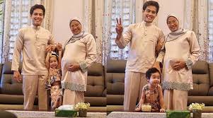 Nor amira mat shukri nurul nabila shari tiara balqis yeop ahmad wan nor amalina wan othman. Myartis Com Myartis My Artis Lengkap Sepasang Anak Kedua Hafidz Roshdi Lahir Sama Tarikh Dengan Sulung