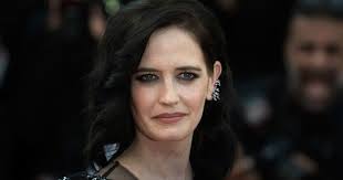 Une personnalité aux antipodes de ses rôles. Eva Green Describes Inappropriate Harvey Weinstein Meeting