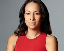 Claudia Maxwell's Instagram, Twitter & Facebook