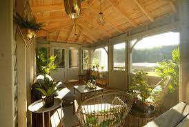The hawk's nest houseboat rental is located in the fremont neighborhood of seattle on the north shore of lake union. Scott Mcgillivray Transforms A Run Down Cottage Into A Pet Friendly Vacation Rental Paradise